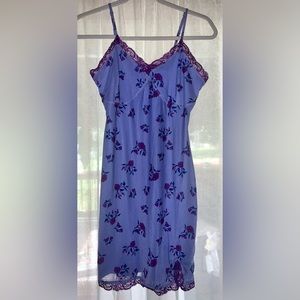 Slip dress with lace trim and side slit  NWOT size small